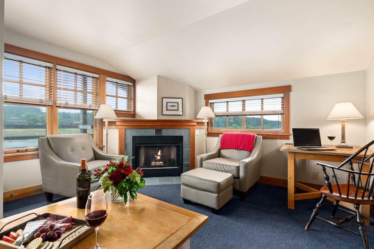 King Suite with Jacuzzi Tub and View